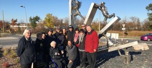 inauguration-sculpture-transition-a-valleyfield-avec-artistes-famille-elus-photo-infosuroit_com