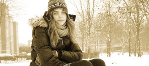 adolescente-hiver-neige-photo-jedidja-via-pixabay