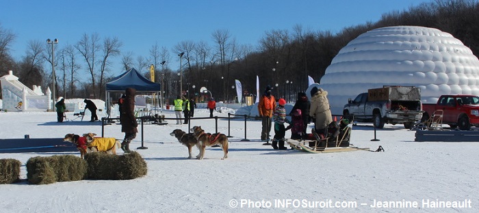 Festival Glisse et Reglisse a Rigaud site chiens traineaux igloo Photo INFOSuroit-Jeannine_Haineault