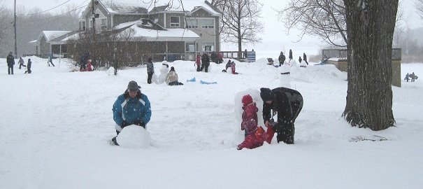 Journee-d-hiver-des-Amis-du-parc-regional-des-Iles-bonhomme-de-neige-Photo-courtoisie-APRI