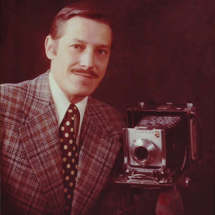 autoportrait Michel_Laquerre avec camera Linhof Photo courtoisie MRVS