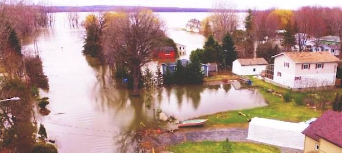 debordement Riviere des Outaouais inondation Rigaud avril 2017 Photo Rigaud