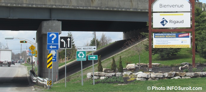 Enseigne Bienvenue a Rigaud panneau Ecocentre mai 2017 Photo INFOSuroit