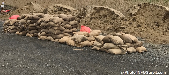 depot sacs de sable rigaud inodation printemps 2017 Photo INFOSuroit