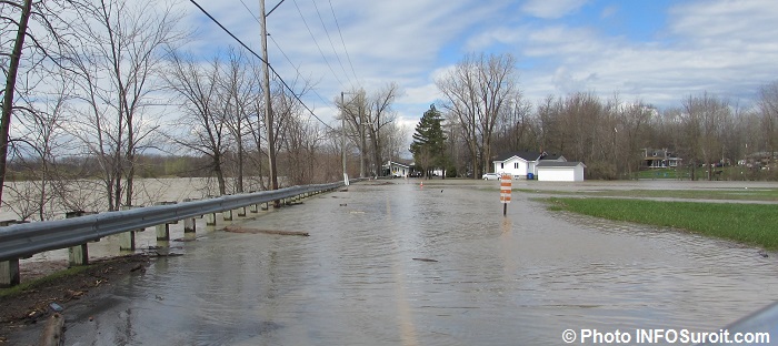 inondations Rigaud riviere printemps route crue des eaux 2mai2017 Photo INFOSuroit