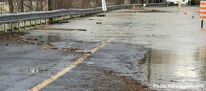 inondations Rigaud route inondee debordement de la riviere Photo INFOSuroit