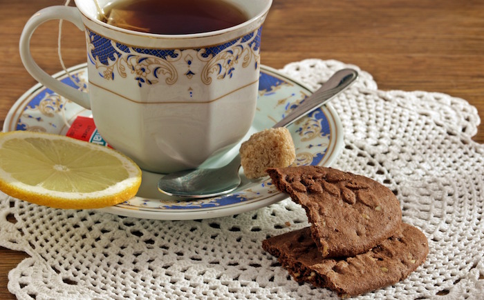 the-biscuit-tasse-soucoupe-sucre-et-citron-photo-Pompi-via-Pixabay