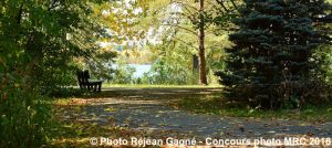 Concours photo MRC 2016 un_banc_invitant Copyright Rejean_Gagne