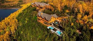 hotel sacacomie a st-alexis-des-monts foret boise arbres Photo courtoisie sacacomie_com