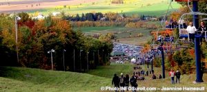 festival-des-couleurs-de-Rigaud-de-la-montagne-telesiege-Photo-INFOSuroit-Jeannine_Haineault