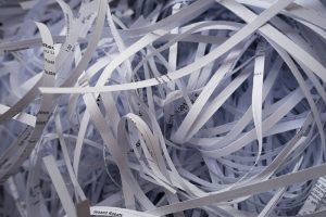 dechiquetage-papier-documents-Shred-It-recyclage-Photo-Stux-via-Pixabay-CC0