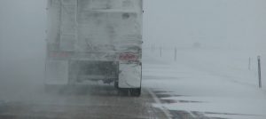 conduite hiver tempete visibilite neige camion photo PublicDomainPictures via Pixabay CC0 et INFOSuroit