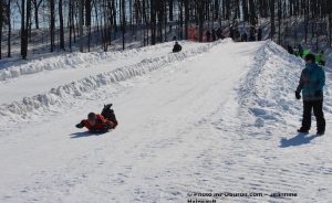 festival glisse et reglisse Rigaud 2018 glissade enfants photo INFOSuroit-Jeannine_Haineault