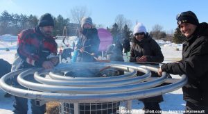 festival glisse reglisse rigaud 2018 hiver saucisse sur BBQ photo INFOSuroit-Jeannine_Haineault