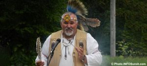 Archie_Martin metis Micmac sur montagne de Rigaud annonce festival couleurs 2013 Photo INFOSuroit