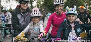 famille cyclistes participants VireeVelo 2018 Fondation Hopital photo DominicLafleur LafPhotographie