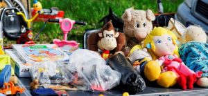 vente de garage jouets enfants photo SofiLayla via Pixabay CC0 et INFOSuroit