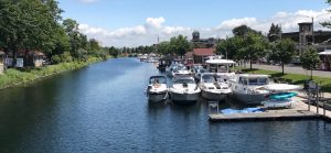 Vieux canal de Beauharnois centre-ville Valleyfield durant Regates bateaux visiteurs animation photo INFOSuroit