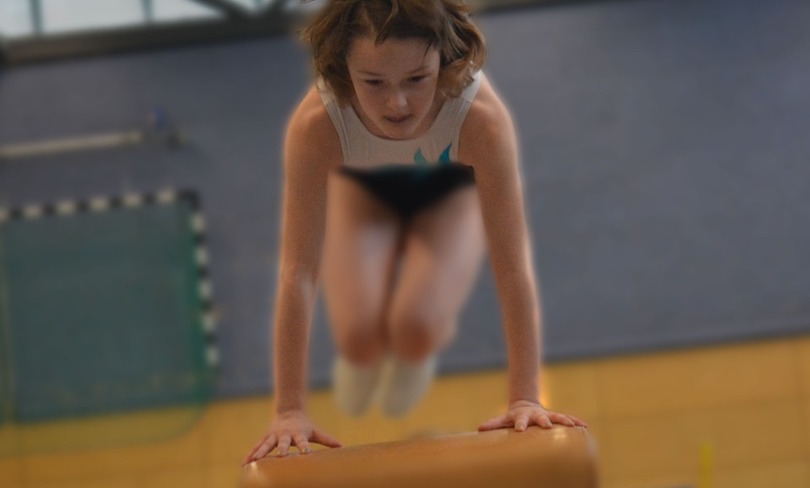gymnastique loisir sport enfant photo 733215 via Pixabay CC0 et INFOSuroit