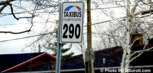 Taxibus Valleyfield transport en commnun par taxi panneau 290 photo INFOSuroit