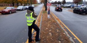 securite routiere attention ecoliers 1nov2018 a Valleyfield Photo via Surete_du_Quebec SQ