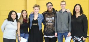 Master_Bougarricci avec etudiants Centre nouvelle Ecole Beauharnois dec2018 photo via CSVT