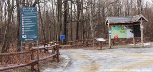 entree-sentiers-centre-ecologique-Fernand-Seguin-dec_2018-photo-Jeannine_Haineault-INFOSuroit
