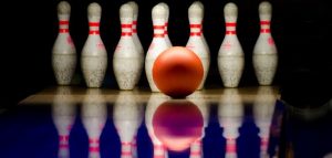 bowling quilles et boule photo Skitterphoto via Pixabay CC0 et INFOSuroit_com