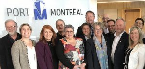 des membres du Comite_maritime UMQ dont maire BTremblay visite Port_de_Mtl photo courtoisie VB