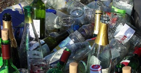 verre pots et bouteilles recyclage environnement photo Meineresterampe via Pixabay et INFOSuroit