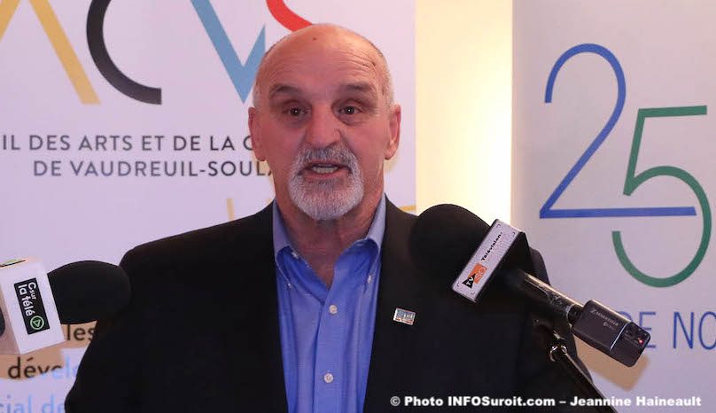 GuyPilon-maire-Vaudreuil-Dorion-pour-colloque-Arts-et-la-Ville-avr2019-photo-JH-INFOSuroit