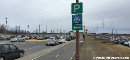 parking stationnement gare Vaudreuil train AMt photo INFOSuroit