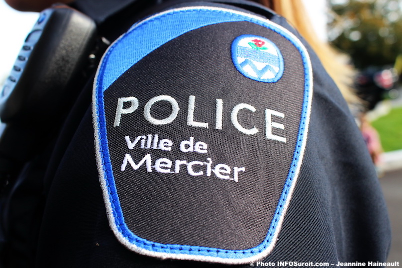 ecusson-Ville-de-Mercier-police-photo-JHaineault-INFOSuroit