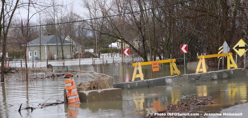 route barree inondations Rigaud 2019 photo JHaineault INFOSuroit