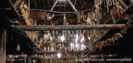 site-droulers-interieur-maison-longue-photo-JHaineault-infosuroit