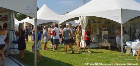 Festival des arts de Valleyfield 2018 kiosques artistes et visiteurs photo JH INFOSuroit