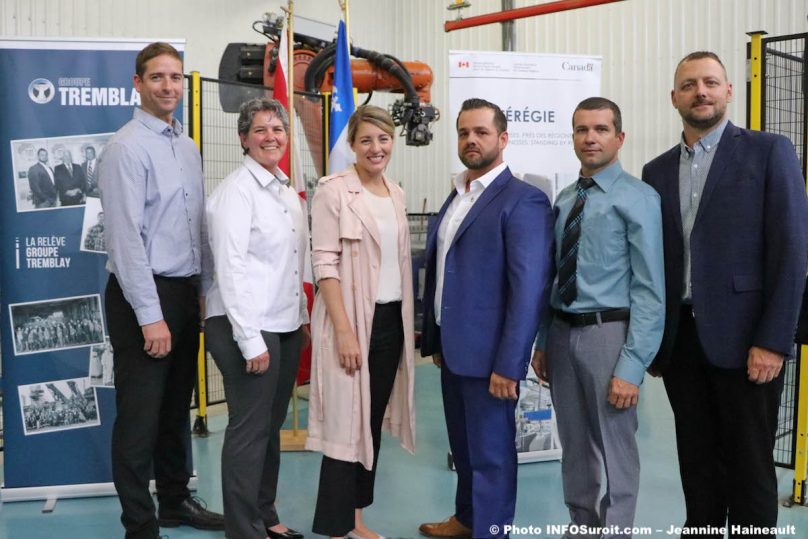 Groupe Tremblay St-Anicet avec Ministre Melanie_Joly juil2019 photo JH INFOSuroit