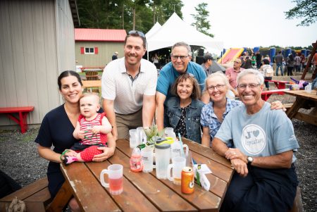 fete familiale 2019 Coop Unifrontieres chapiteau jeux gonflables photo courtoisie Coop