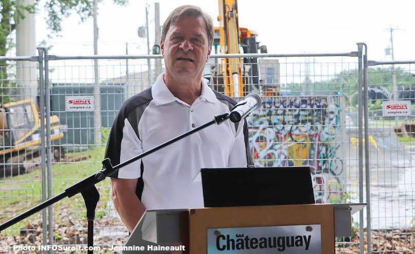 maire Chateauguay Pierre-Paul_Routhier pour nouveau skatepark juil2019 photo JH INFOSuroit