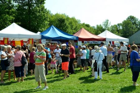 Festival de la soupe 2016 visiteurs et kiosques photo via Ville ND-Ile-Perrot