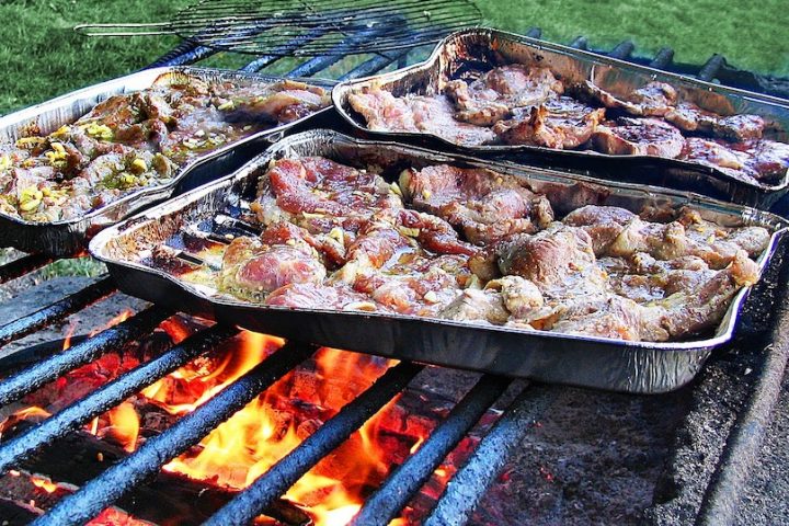 grillades bbq saison estivale photo JerzyGorecki via Pixabay et INFOSuroit