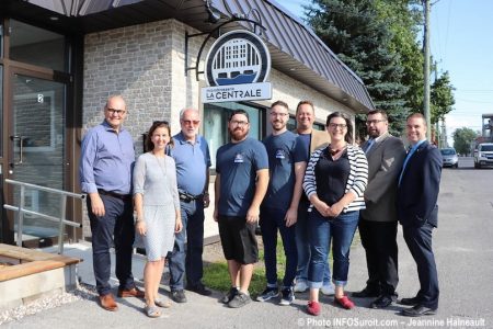 inauguration microbrasserie la Centrale a Beauharnois promoteurs et partenaires photo JH INFOSuroit