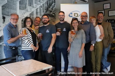 inauguration microbrasserie la centrale a Beauharnois promoteurs CLD MRC et partenaires photo JH INFOSuroit