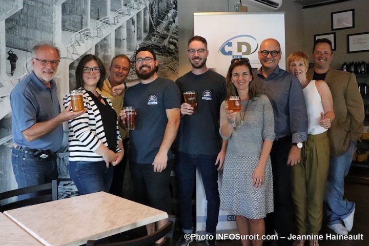 inauguration microbrasserie la centrale a Beauharnois promoteurs CLD MRC et partenaires photo JH INFOSuroit