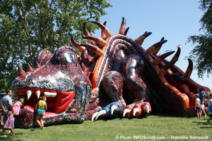 jeux-gonflables-familles-enfants-photo-Jeannine_Haineault-INFOSuroit