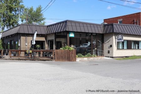 microbrasserie la Centrale a Beauharnois avec terrasse photo JHaineault INFOSuroit