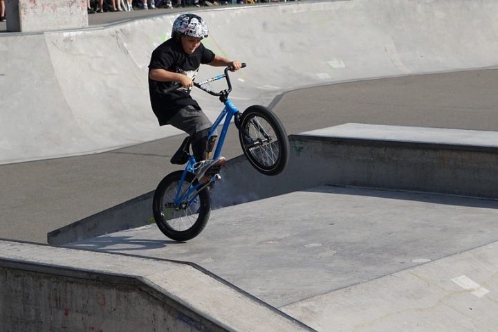 velo BMX adolescent photo Photosforyou via Pixabay et INFOSuroit