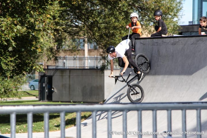 bmx demonstration nouveau skatepark Chateauguay sept2019 photo JH INFOSuroit