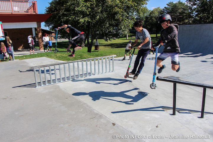 demonstration des jeunes au nouveau skatepark de Chateauguay sept2019 photo JH INFOSuroit