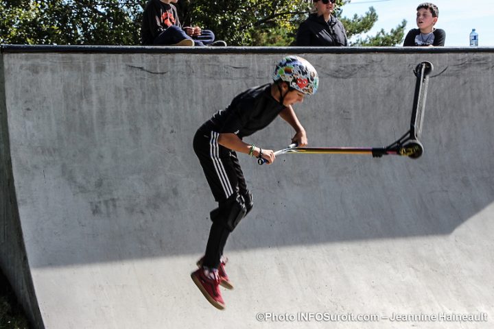 nouveau skatepark Chateauguay jeune Alexy en demonstration photo JH INFOSuroit